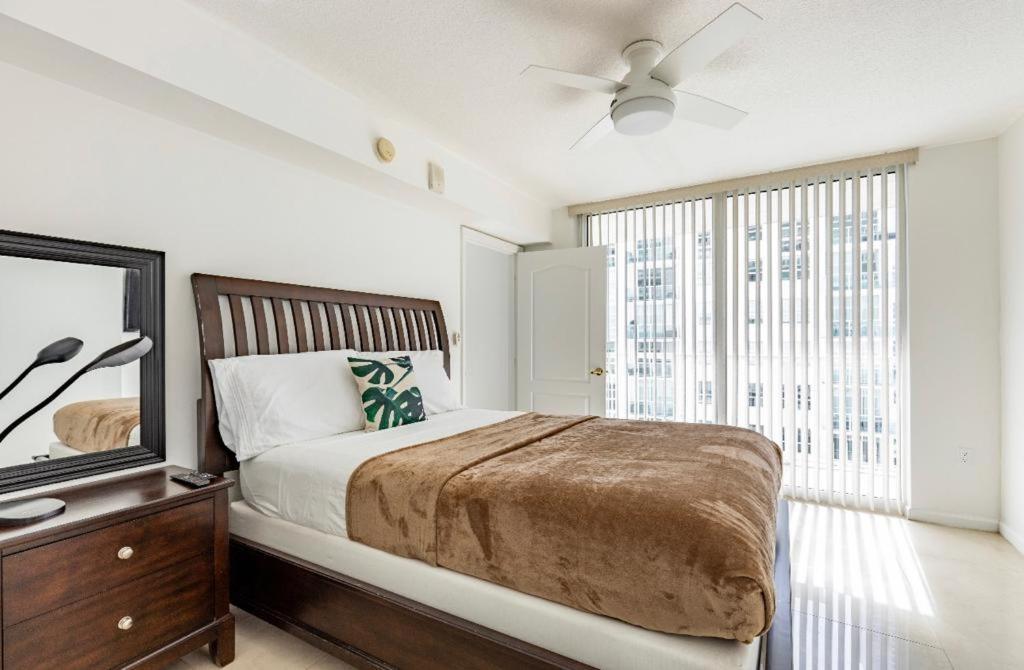 Two Bedroom Oceanview Apartment In Brickell Miami Luaran gambar